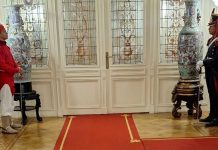 Los Infernales en la guardia de honor de Presidencia