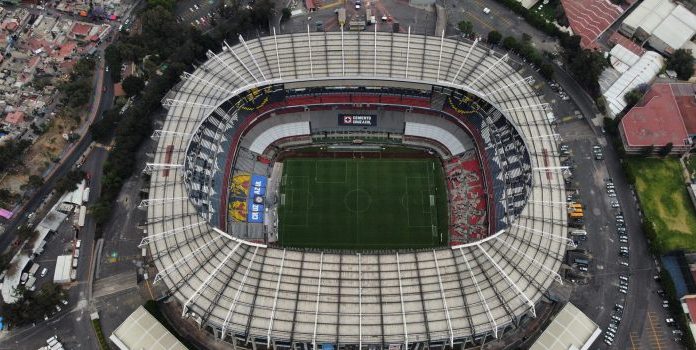 La historia del Estadio Azteca lleva firma argentina y brasileña