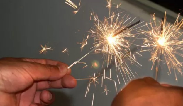 Salud Pública recomienda extremar cuidados en niños para evitar quemaduras durante las fiestas