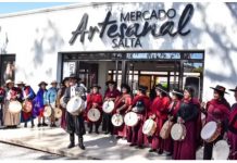 Más de 30 copleros formaron parte del cierre de «Voces Vivas» en el Mercado Artesanal
